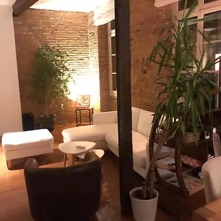 Le5, Charme Authentique Et Convivialite, Au Coeur